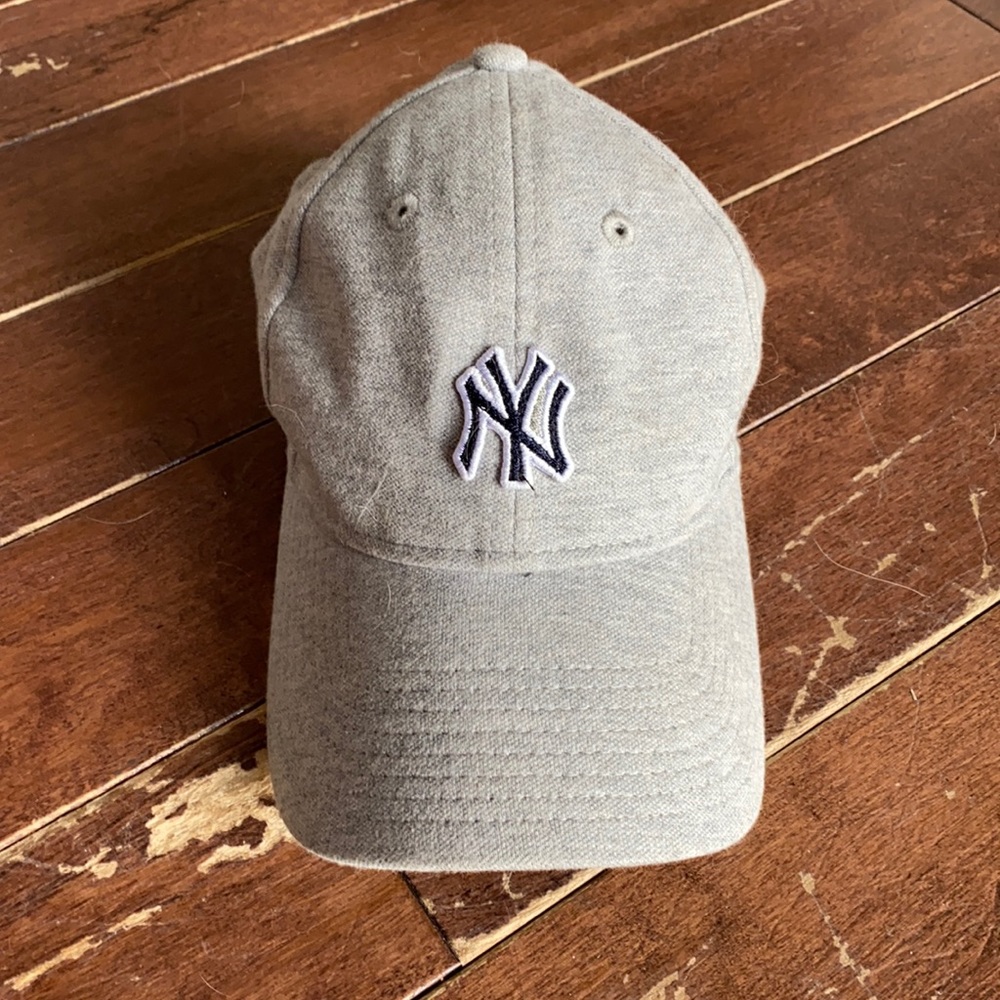 Grey soft cap